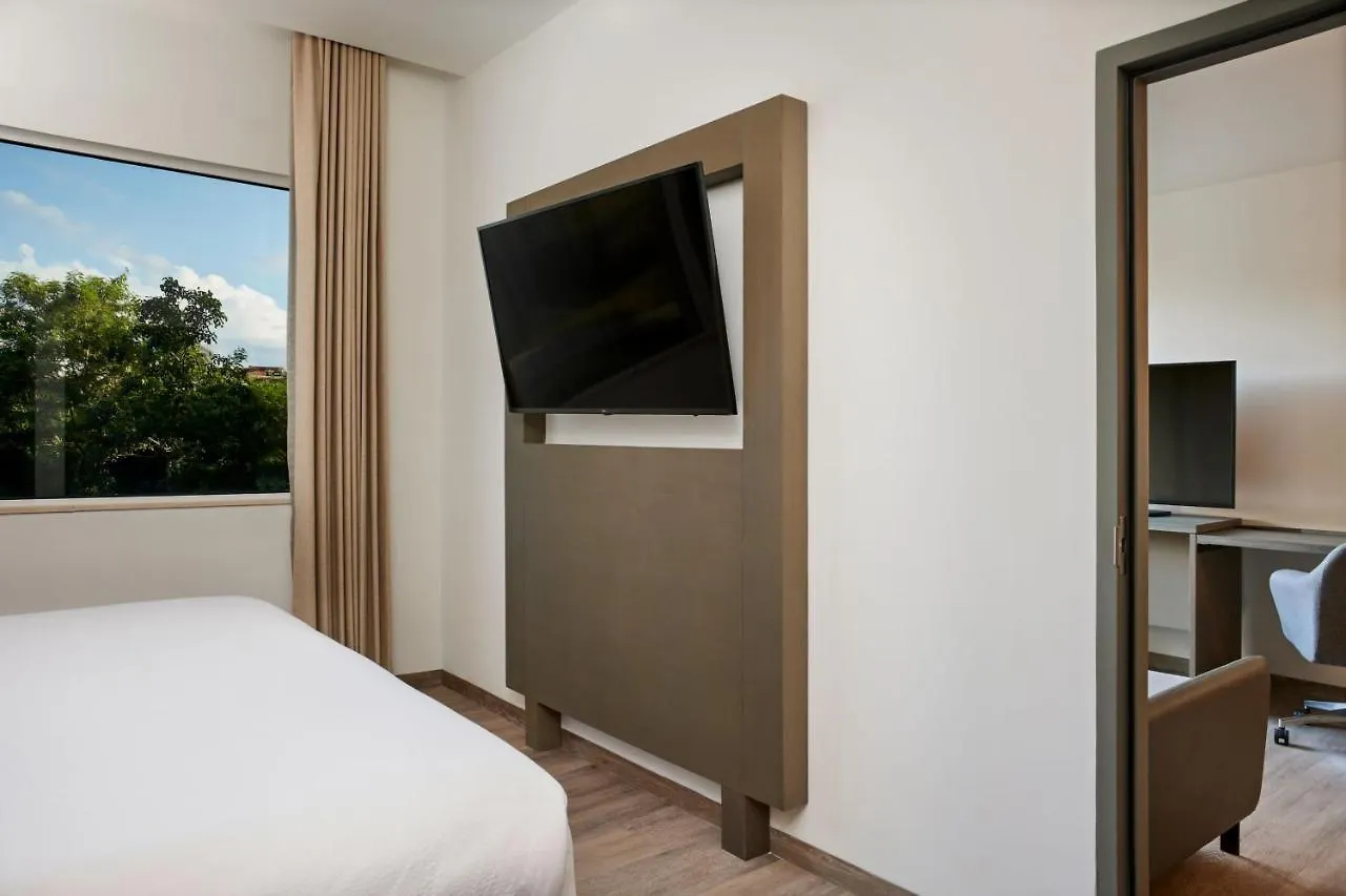 Residence Inn By Marriott بلايا ديل كارمن فندق